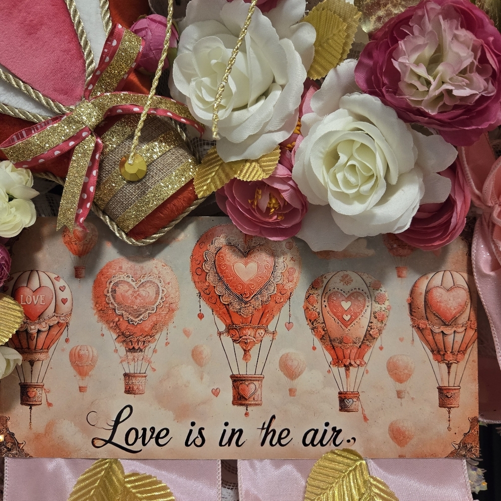 Valentine's Day Wreath Love Is In The Air Hot Air Balloon - Picture 3 of 5
